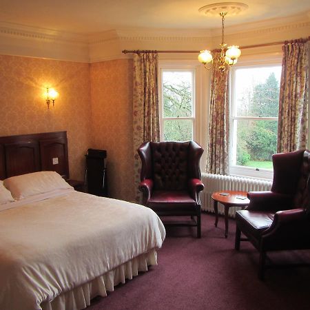 Ellerslie House Hotel 패어럼 외부 사진