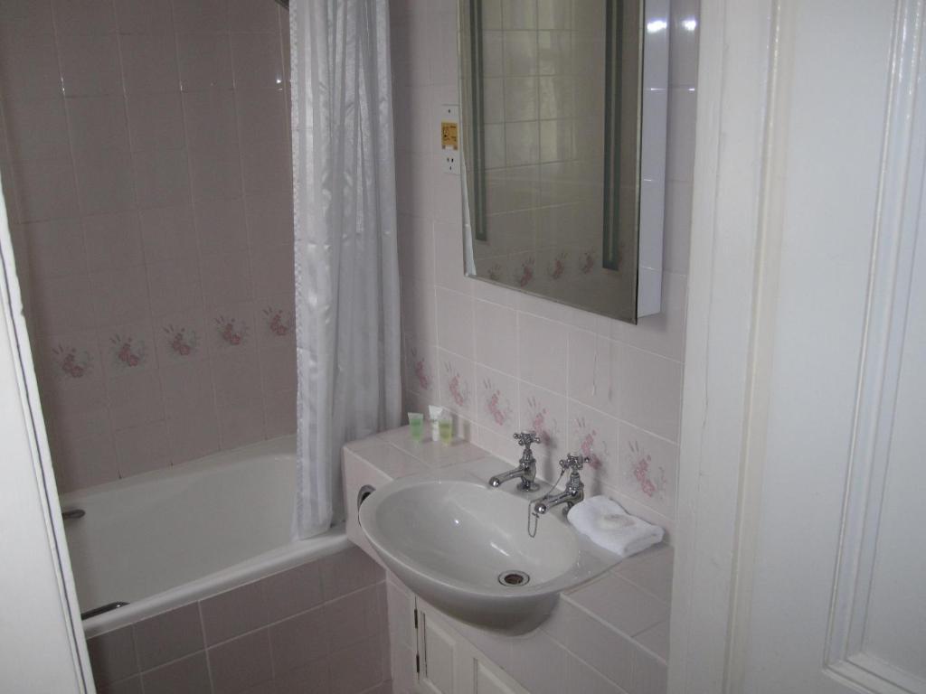 Ellerslie House Hotel 패어럼 객실 사진