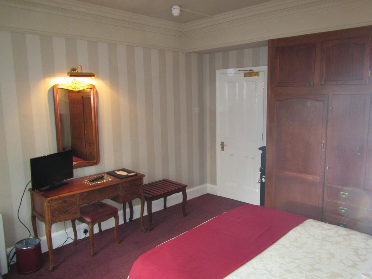 Ellerslie House Hotel 패어럼 외부 사진