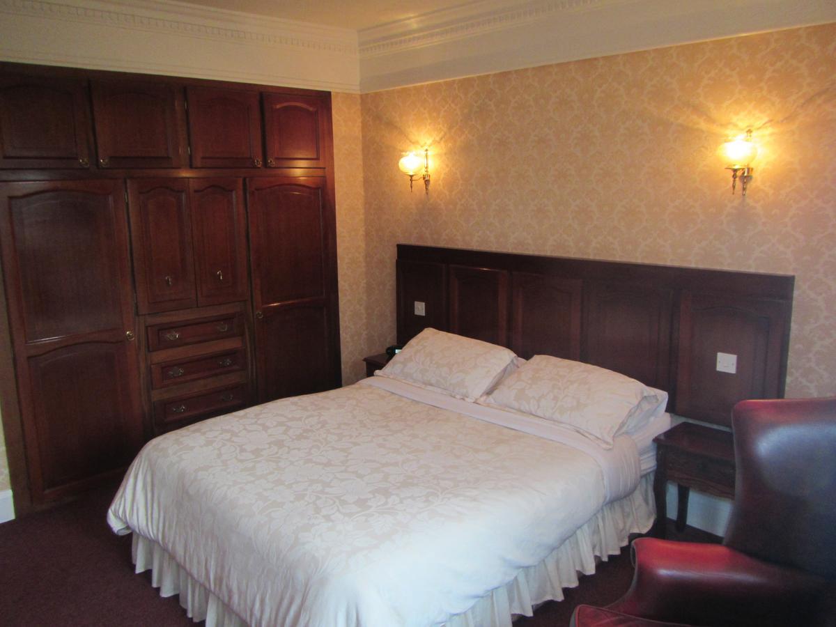 Ellerslie House Hotel 패어럼 외부 사진