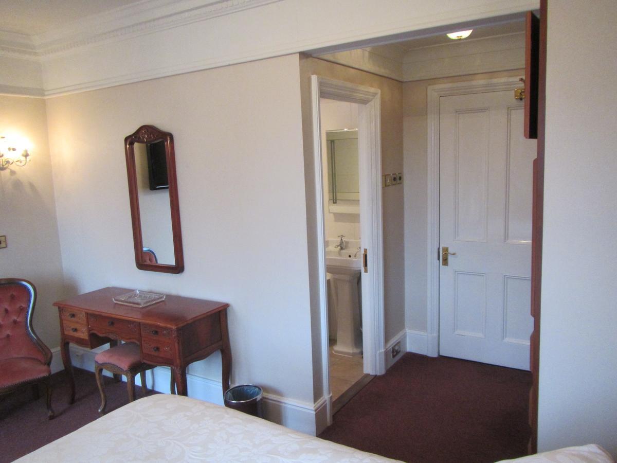 Ellerslie House Hotel 패어럼 외부 사진