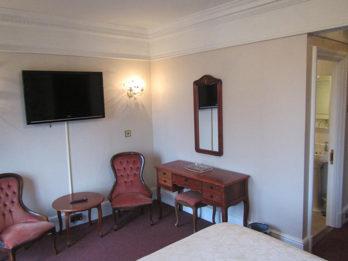 Ellerslie House Hotel 패어럼 외부 사진