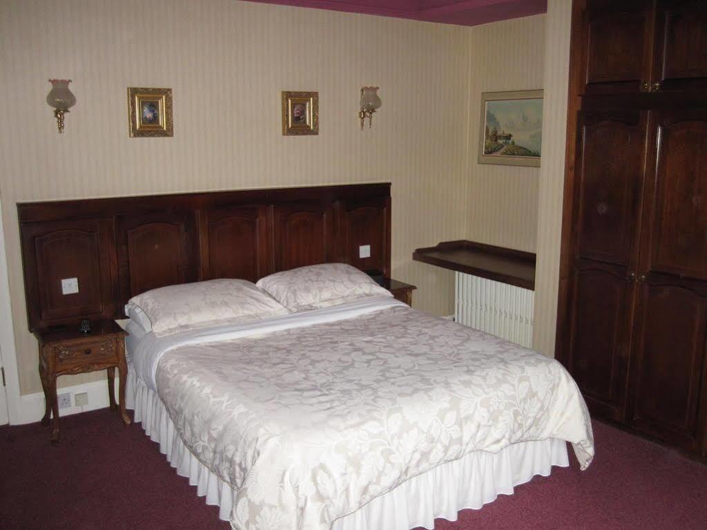 Ellerslie House Hotel 패어럼 외부 사진