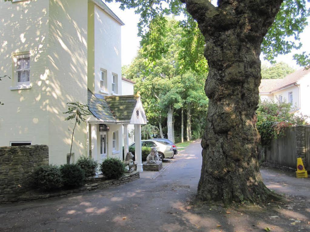 Ellerslie House Hotel 패어럼 외부 사진